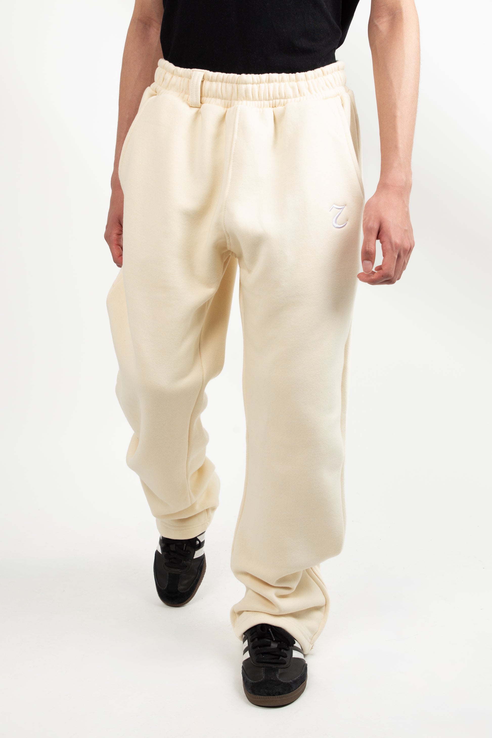 CREAMY JOGGER