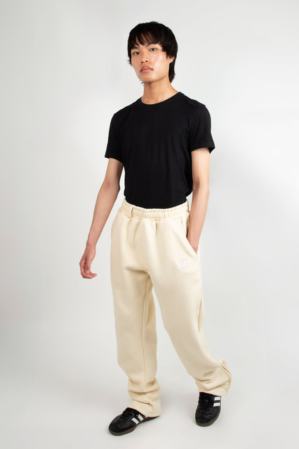 CREAMY JOGGER